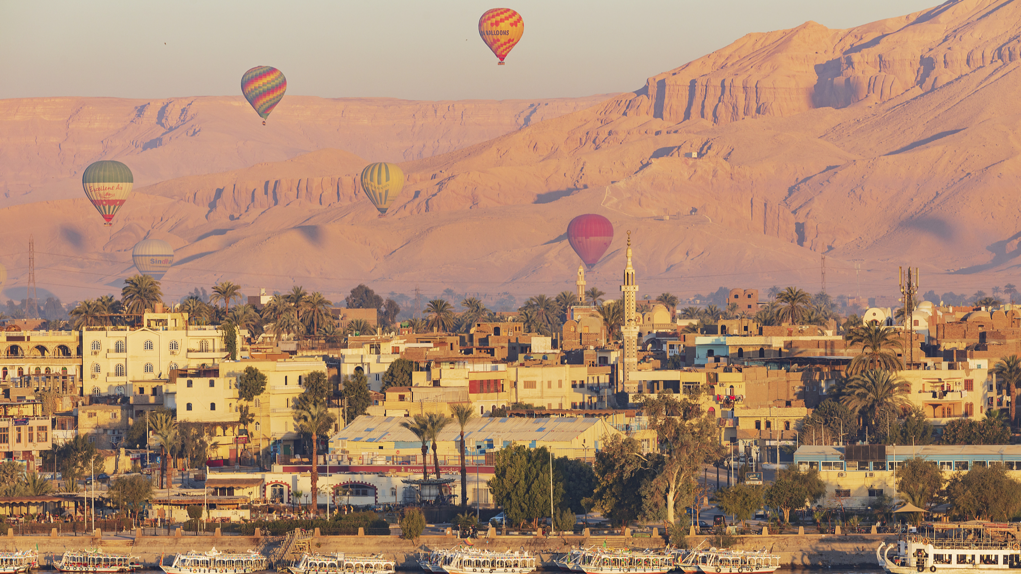 Egypt unveiled a national low-carbon hydrogen strategy on Thursday, aiming to bolster its green economy and meet climate change goals. /CFP