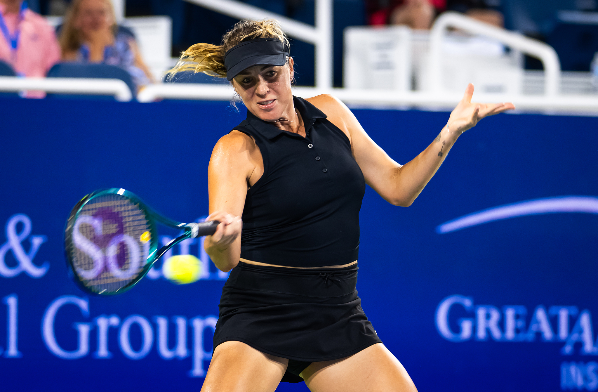 Anastasia Pavlyuchenkova of Russia competes in a women's singles round of 16 match against Zheng Qinwen of China at the Cincinnati Open in Cincinnati, Ohio, August 16, 2024. /CFP