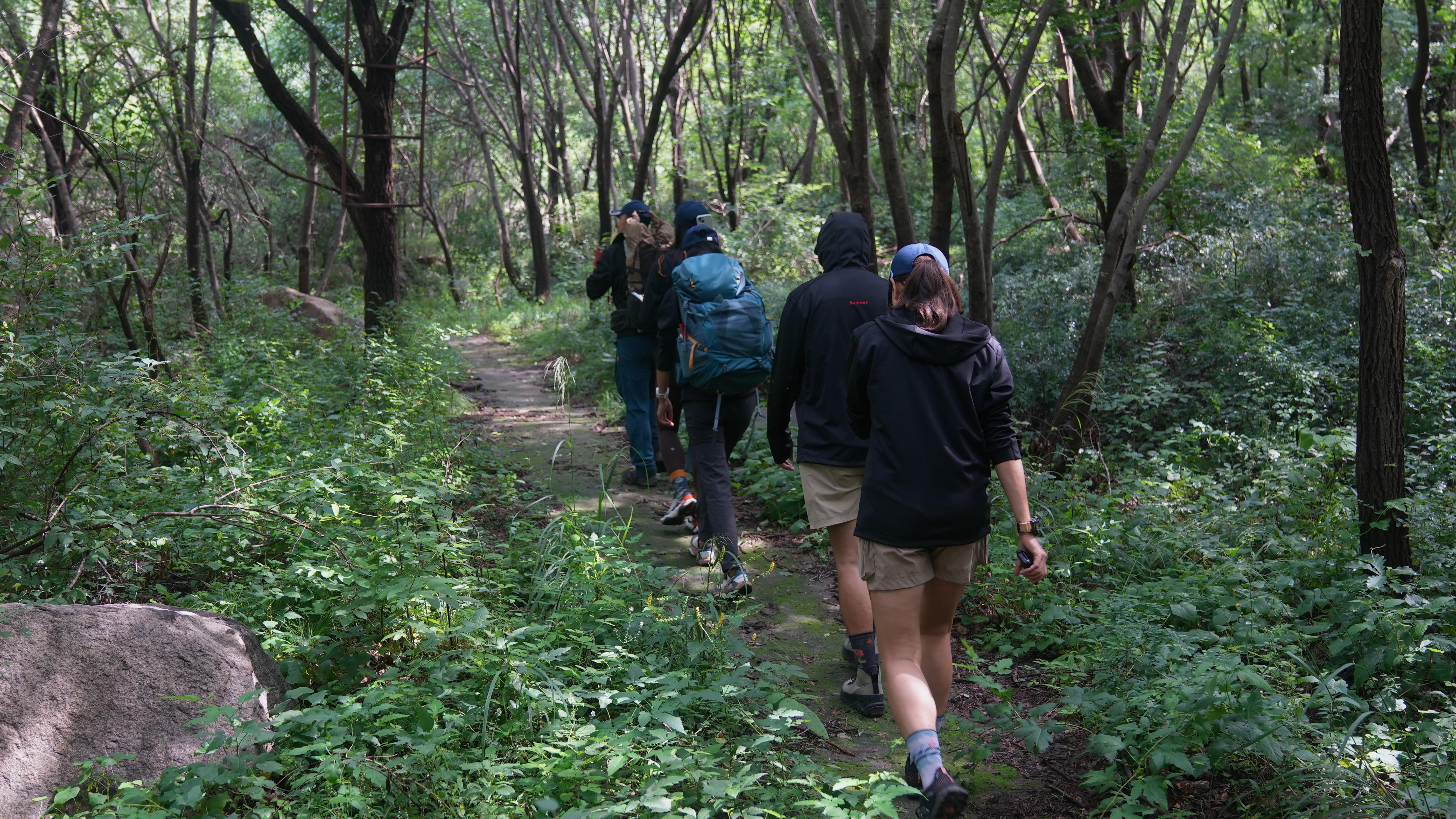 Outdoor adventure guide training takes place in Beijing