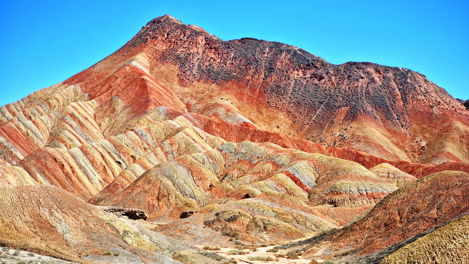 A view of the multihued mountains at the Colorful Danxia Scenic Area of the Danxia National Geological Park in Zhangye, Gansu Province on August 18, 2024 /CFP