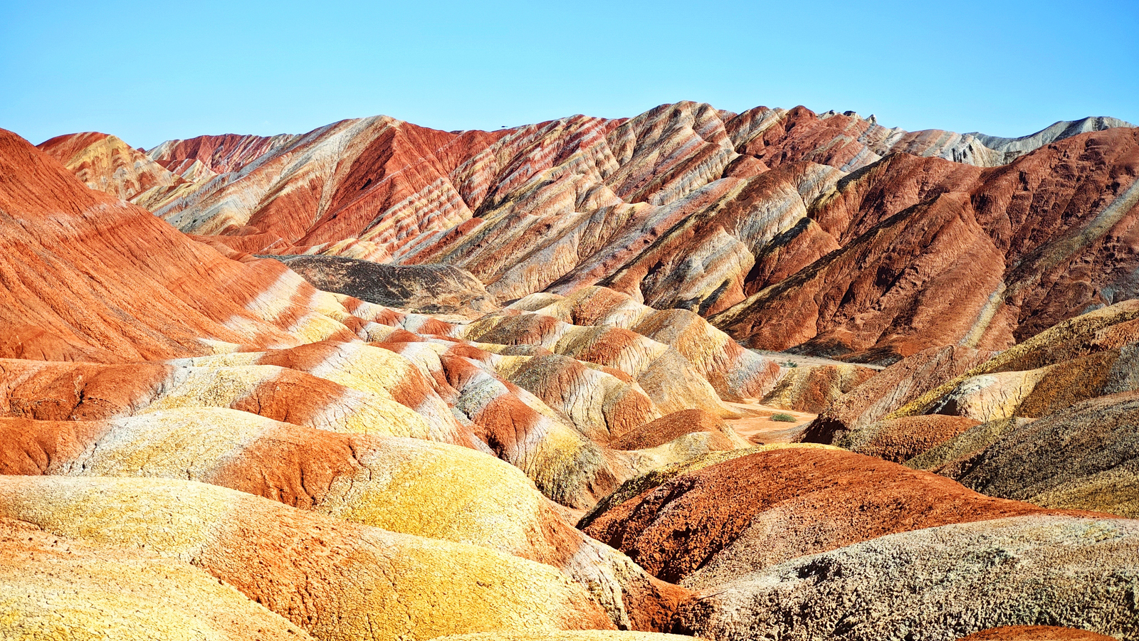 A view of the multihued mountains at the Colorful Danxia Scenic Area of the Danxia National Geological Park in Zhangye, Gansu Province on August 18, 2024 /CFP