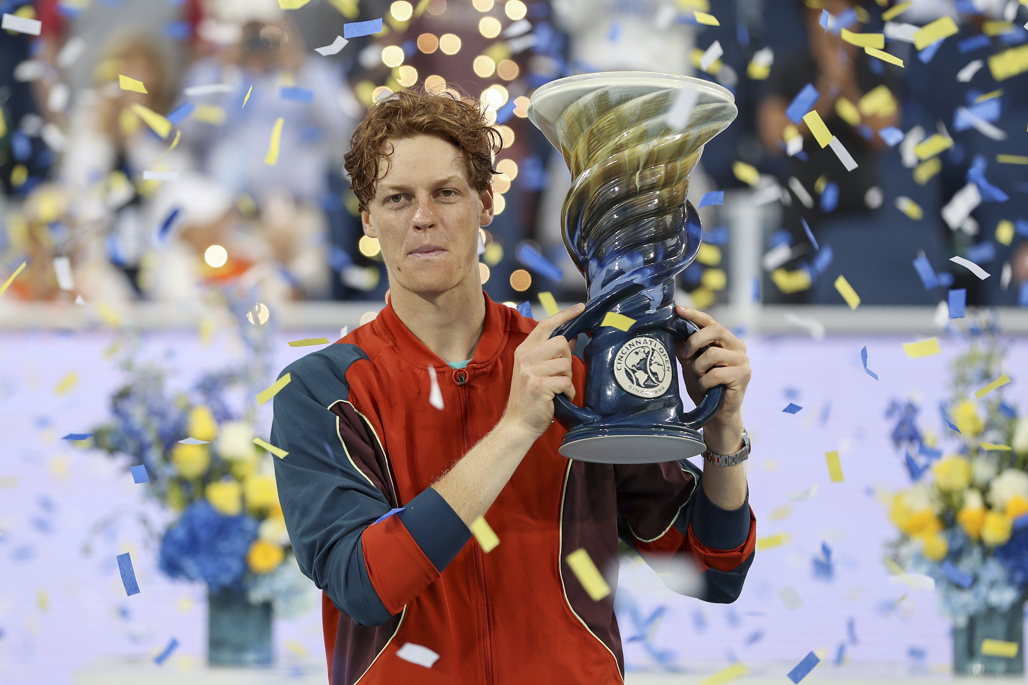 Jannik Sinner of Italy poses with the Rookwood Cup after defeating American Frances Tiafoe (not pictured) to win the Cincinnati Open title at the Lindner Family Tennis Center in Mason, U.S., August 19, 2024. /CFP