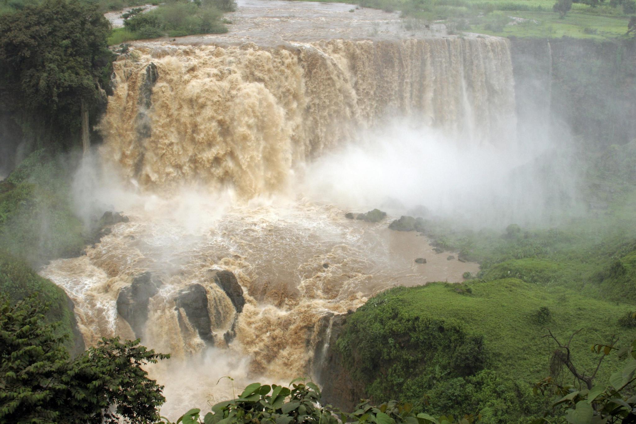 Africa's waterfalls, pulse of the continent's rivers