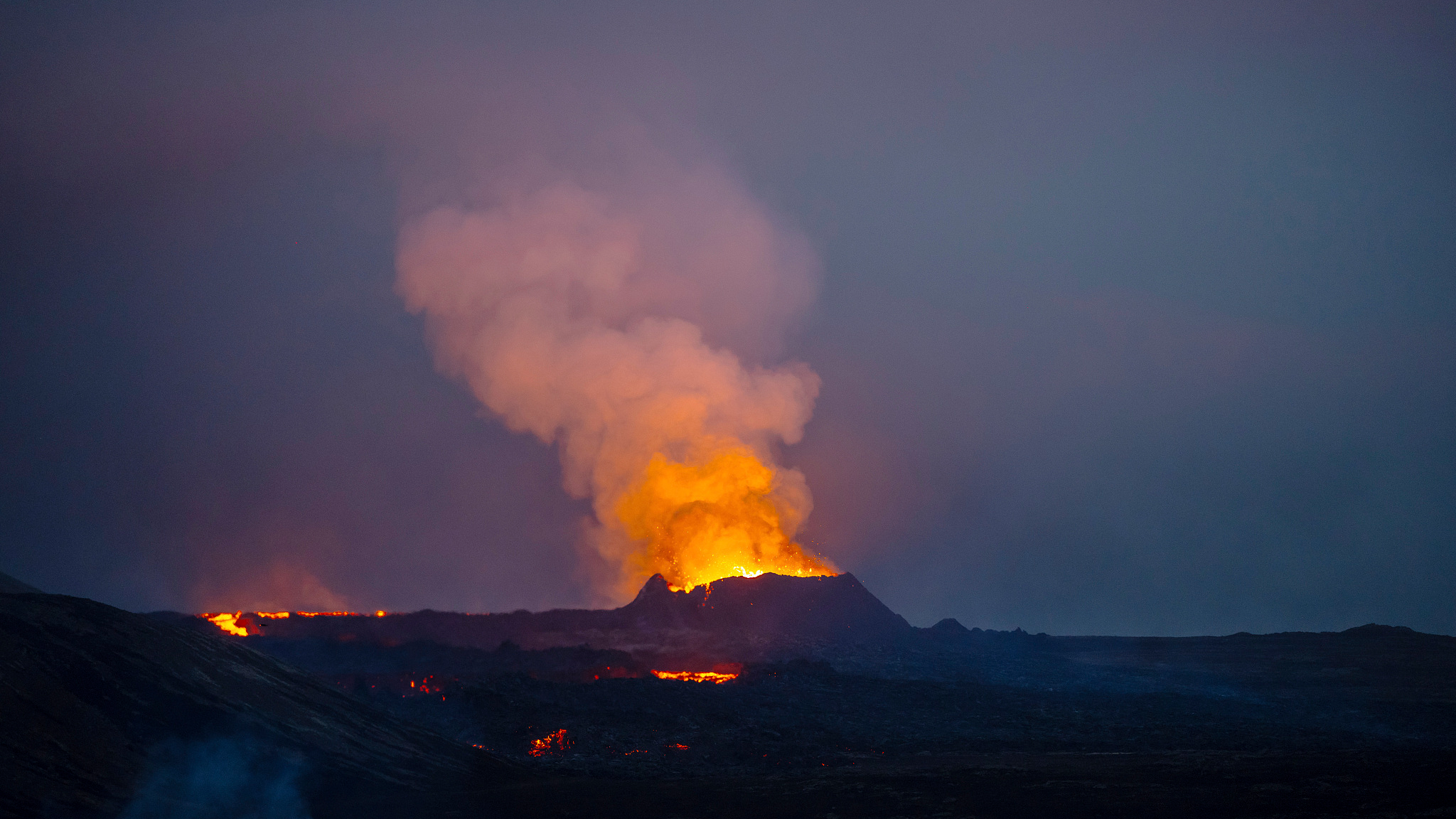 Live: Volcano erupts in southwestern Iceland 