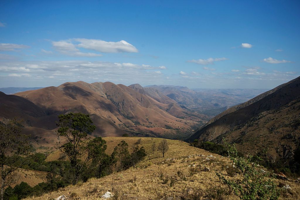 A view of the Barberton Makhonjwa Mountains in South Africa. /CFP