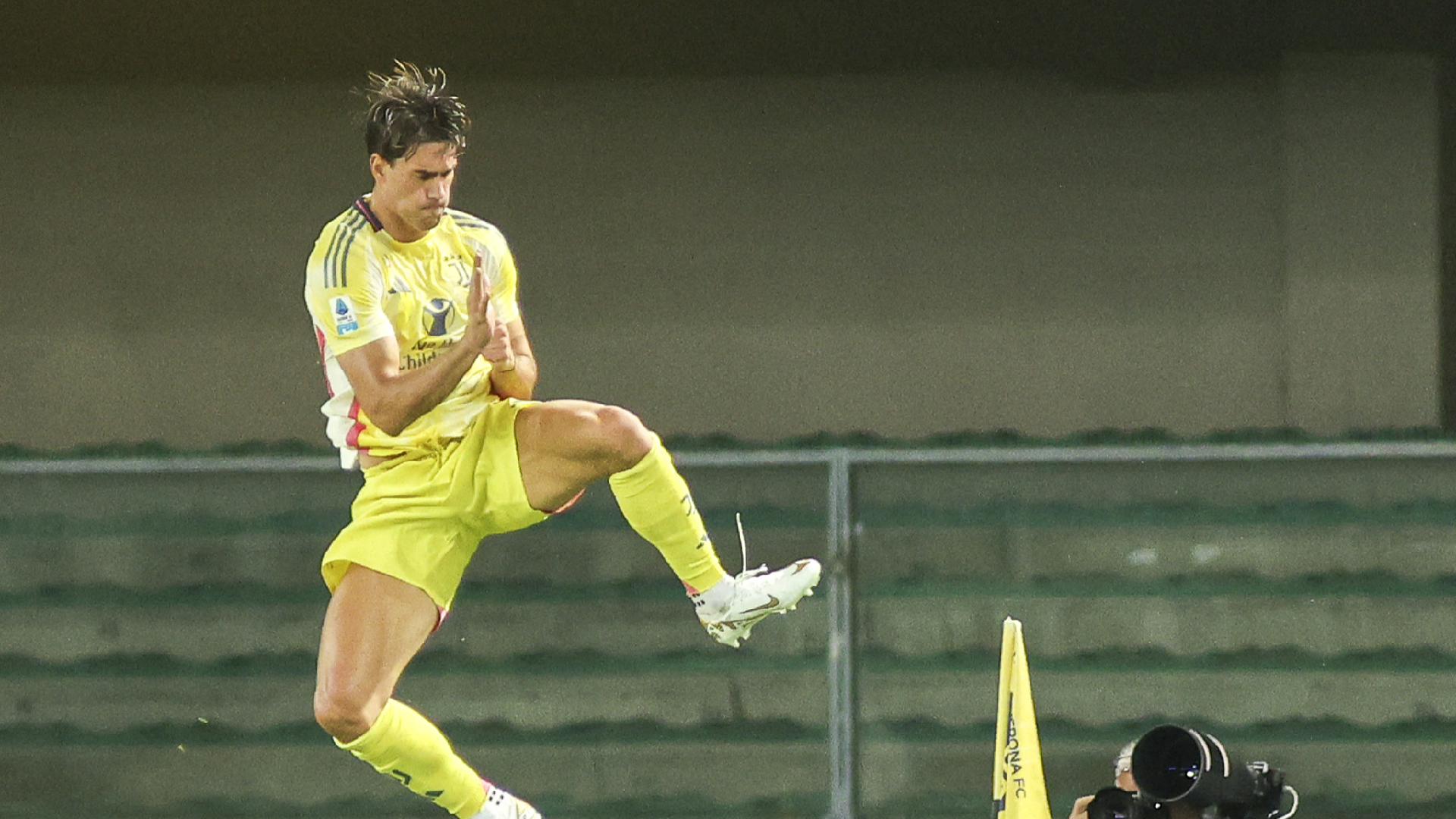 Juventus dominate Verona to secure second straight Italian Serie A win