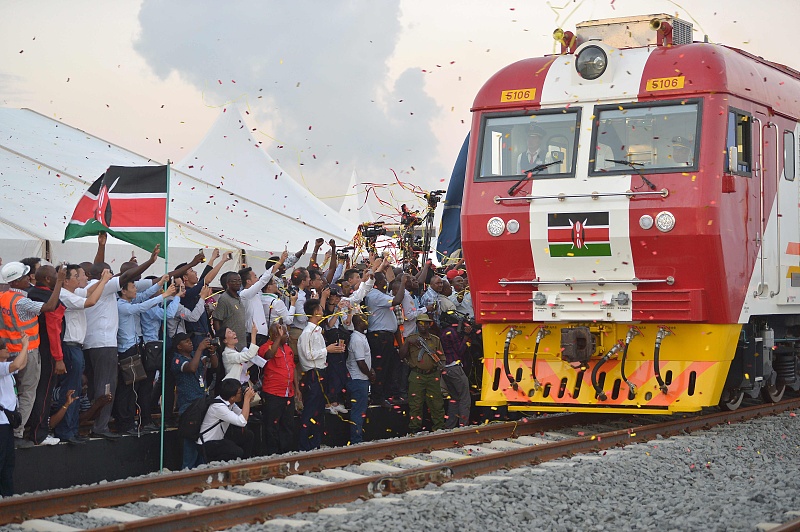 Kereta barang di jalur kereta api Mombasa-Nairobi yang dibangun Tiongkok di Mombasa, Kenya, 30 Mei 2017. /CFP