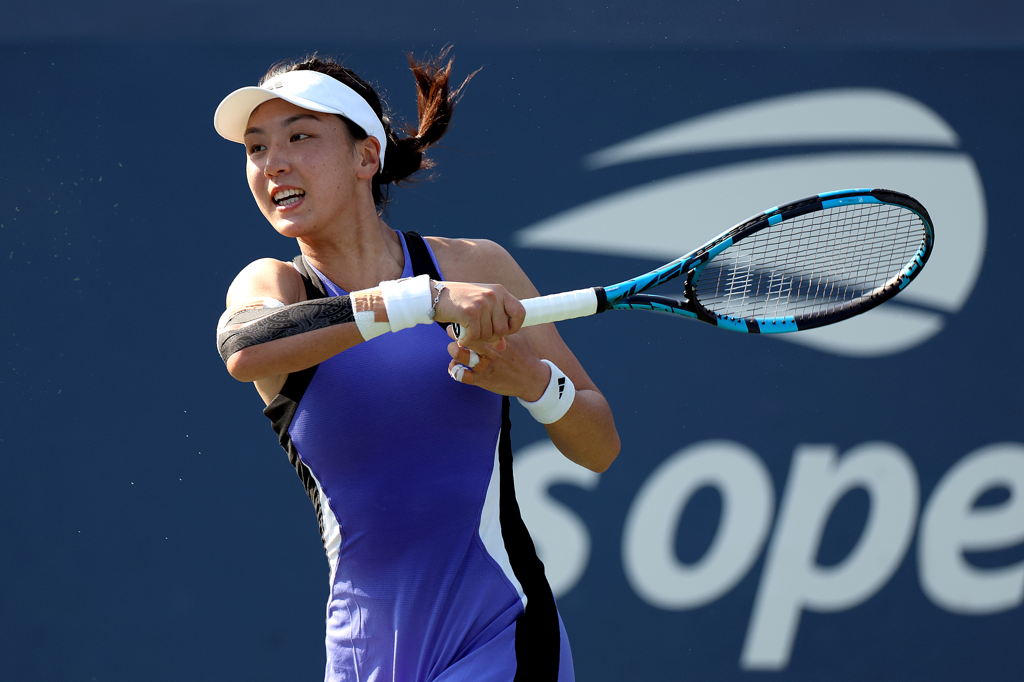 Wang Xinyu of China competes against Arina Rodionova of Australia in a women's singles match at the U.S. Open at the USTA Billie Jean King National Tennis Center in Queens, New York, August 27, 2024. /CFP