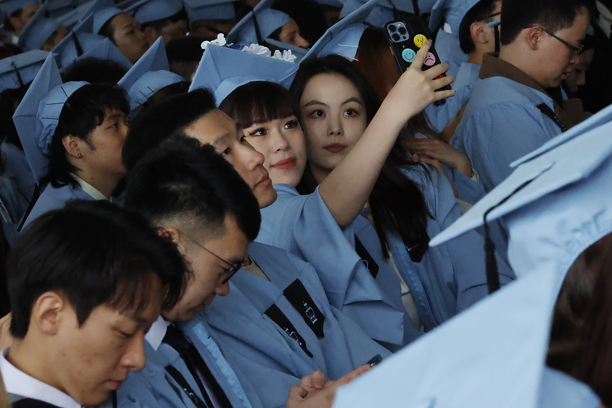 Columbia University students await the start of their graduation ceremony at the Baker Athletics Complex in New York City, May 10, 2024. /CFP