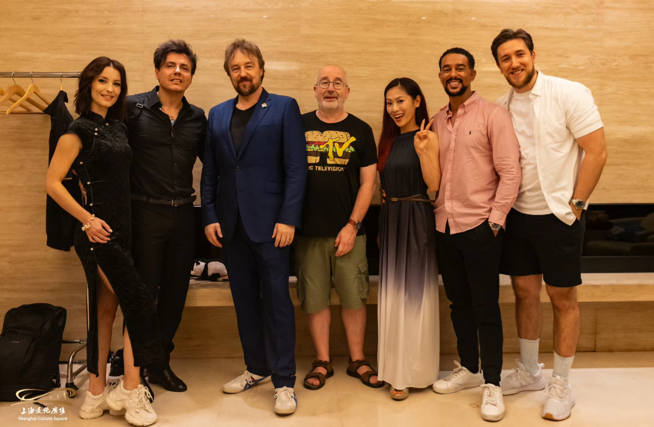 John Owen-Jones (L3) and Laurent Ban (L2) at the backstage of Owen-Jones' concert in Shanghai, China. /Shanghai Culture Square via John Owen-Jones Xiaohongshu account