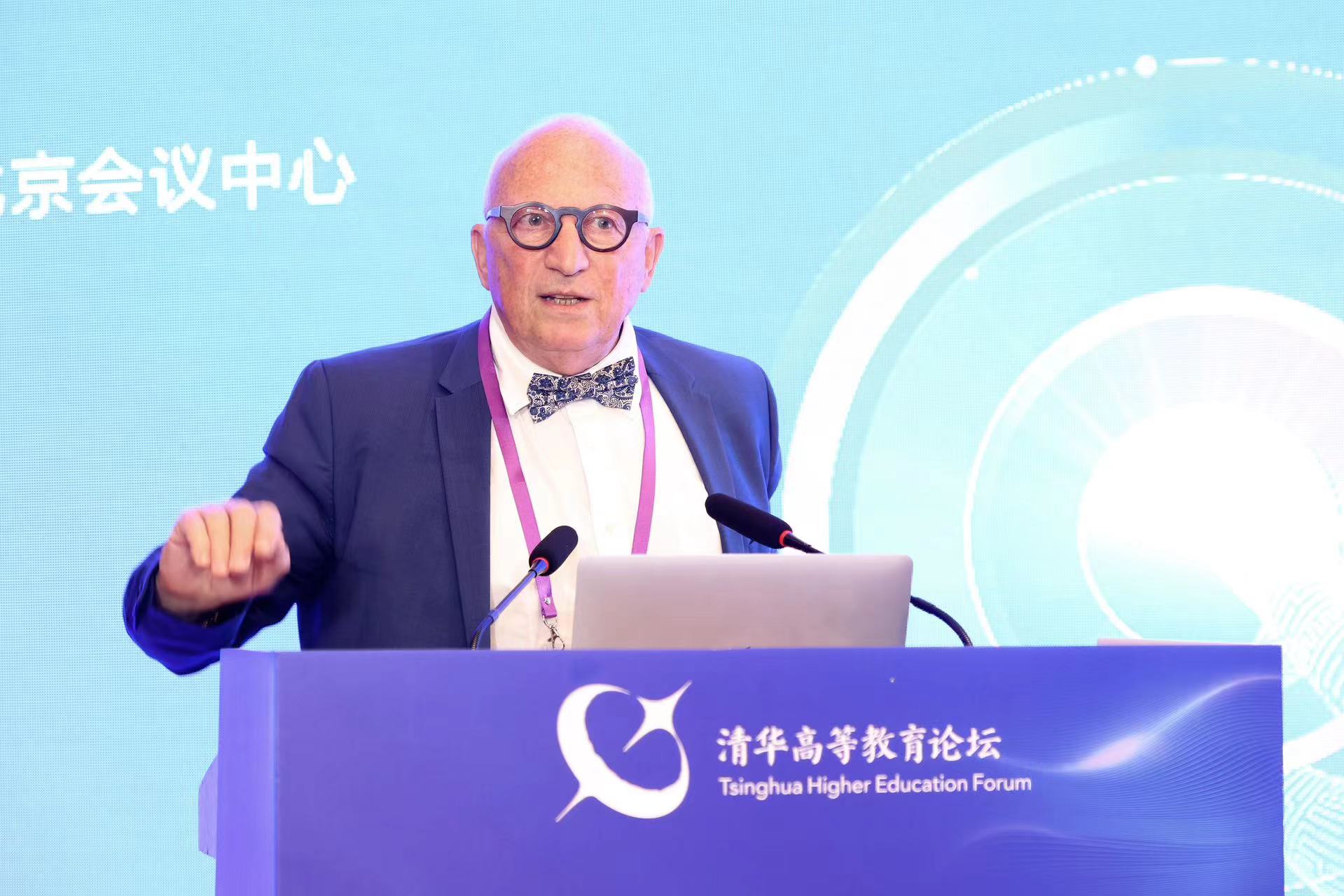 Jean-Gabriel Ganascia dari Universitas Sorbonne berbicara di Forum Pendidikan Tinggi di Beijing, 30 Agustus 2024. /Universitas Tsinghua