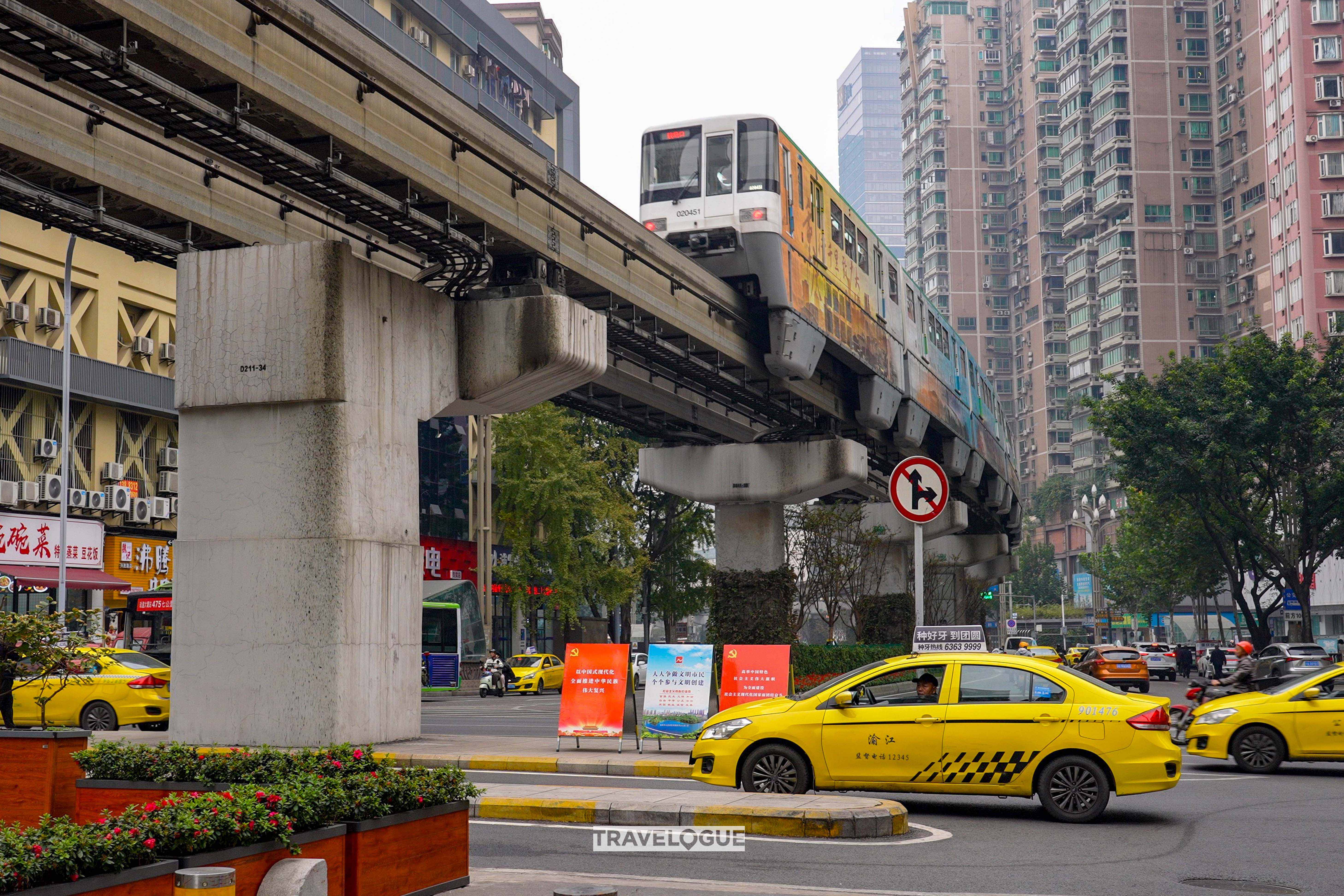 Traveling by monorail is a great way to see the sights in southwest China's Chongqing Municipality. /CGTN