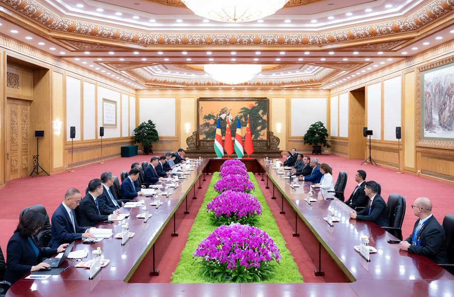 Chinese President Xi Jinping holds talks with President of Seychelles Wavel Ramkalawan at the Great Hall of the People in Beijing, China, September 2, 2024. /Xinhua