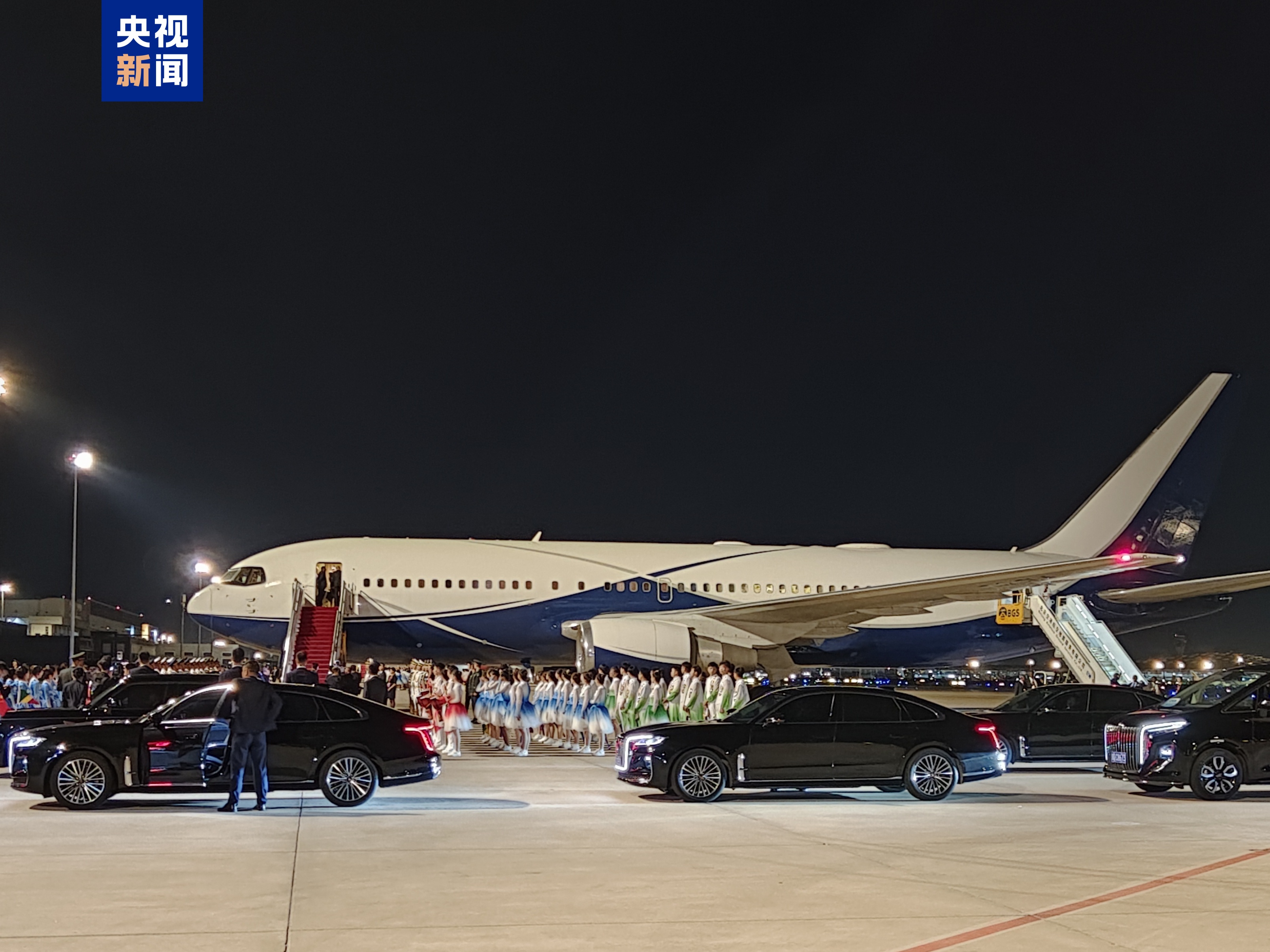 Pesawat yang membawa Presiden Republik Kongo Denis Sassou Nguesso mendarat di Beijing, ibu kota Tiongkok, 2 September 2024. /CMG