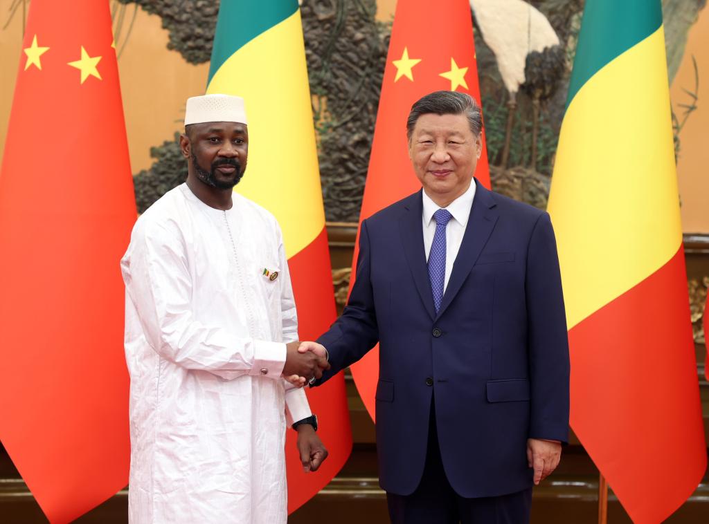 Chinese President Xi Jinping (R) meets with Malian President Assimi Goita at the Great Hall of the People in Beijing, capital of China, September 2, 2024. /Xinhua