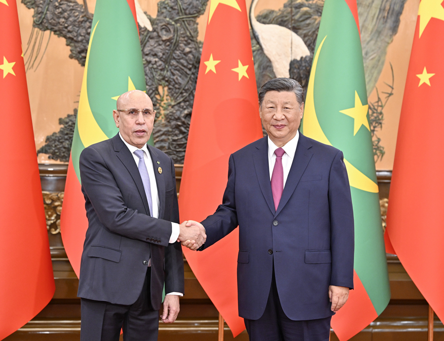 Chinese President Xi Jinping meets with Mauritanian President Mohamed Ould Cheikh Ghazouani at the Great Hall of the People in Beijing, capital of China, September 3, 2024. /Xinhua