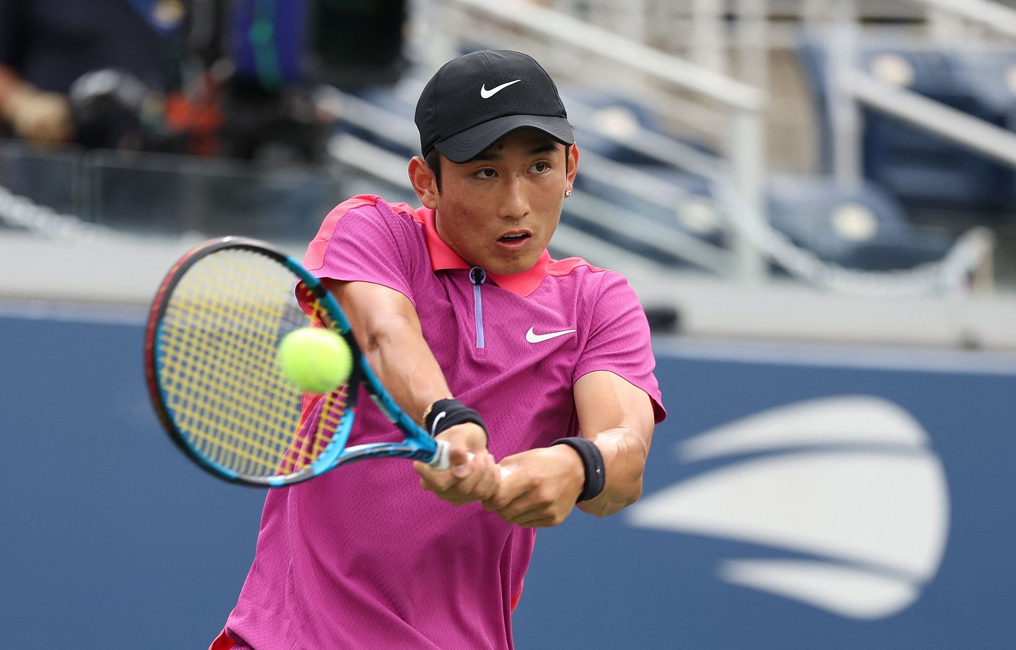 Shang Juncheng of China competes in the men's singles match against Casper Rudd of Norway at the U.S. Open at the USTA Billie Jean King National Tennis Center in Queens, New York, August 30, 2024. /CFP