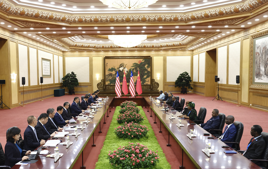 Chinese President Xi Jinping meets with Liberian President Joseph Nyumah Boakai, at the Great Hall of the People in Beijing, capital of China, September 6, 2024. /Xinhua