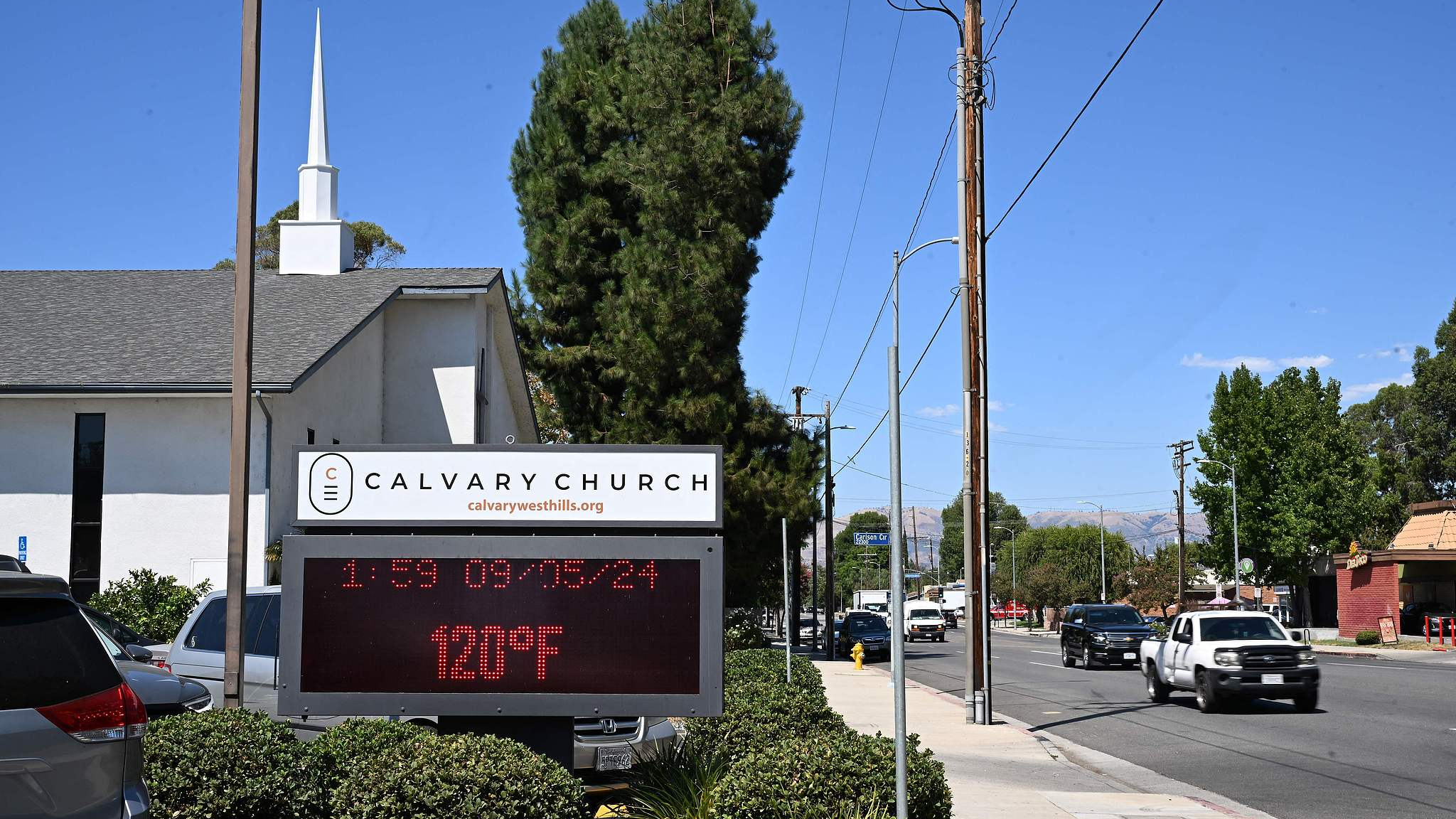 The thermometer screen at the Cavalry Church displays the temperature in Woodland Hills, California, U.S., September 5, 2024. /CFP