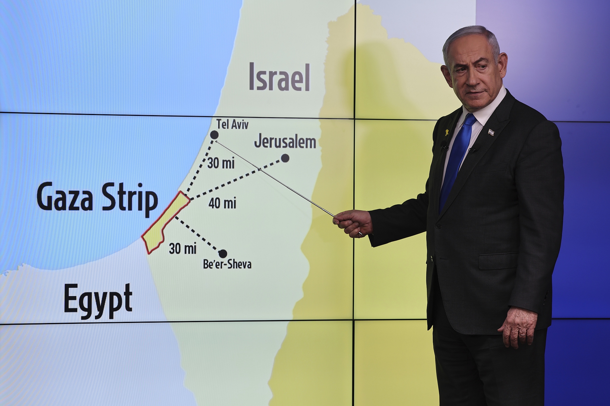 Israeli Prime Minister Benjamin Netanyahu gestures in front of a map during a press conference at the Government Press Office in Jerusalem, stating that Israel must retain control of the Philadelphi Corridor along Gaza's border with Egypt, September 4, 2024. /CFP