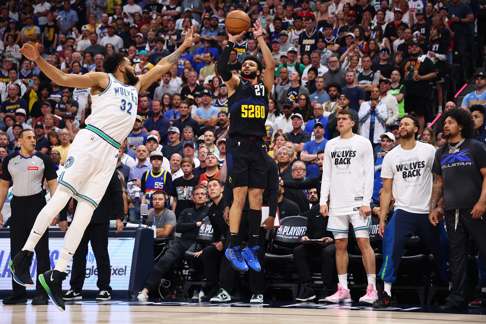 Jamal Murray (#27) of the Denver Nuggets shoots in Game 7 of the NBA Western Conference semifinals against the Minnesota Timberwolves at Ball Arena in Denver, Colorado, May 19, 2024. /CFP