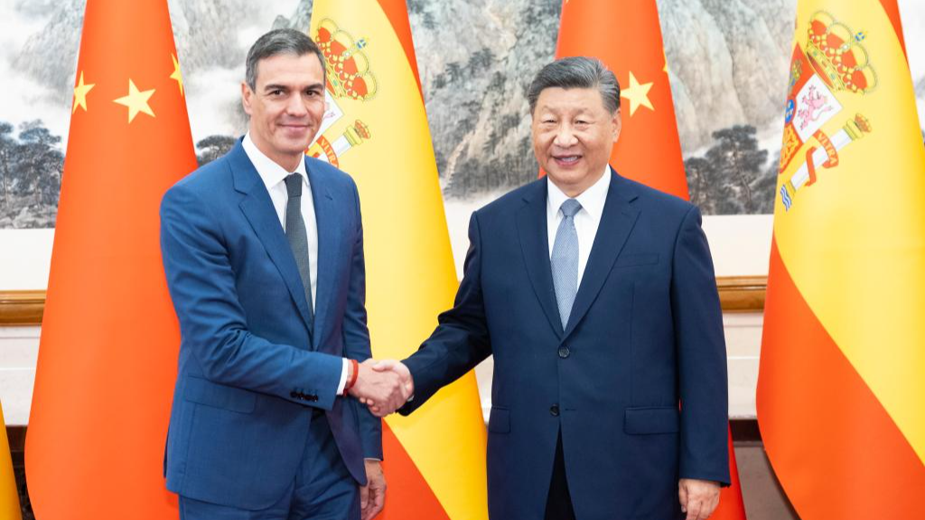 Chinese President Xi Jinping meets with Spanish Prime Minister Pedro Sanchez at the Diaoyutai State Guesthouse in Beijing, capital of China, September 9, 2024. /Xinhua