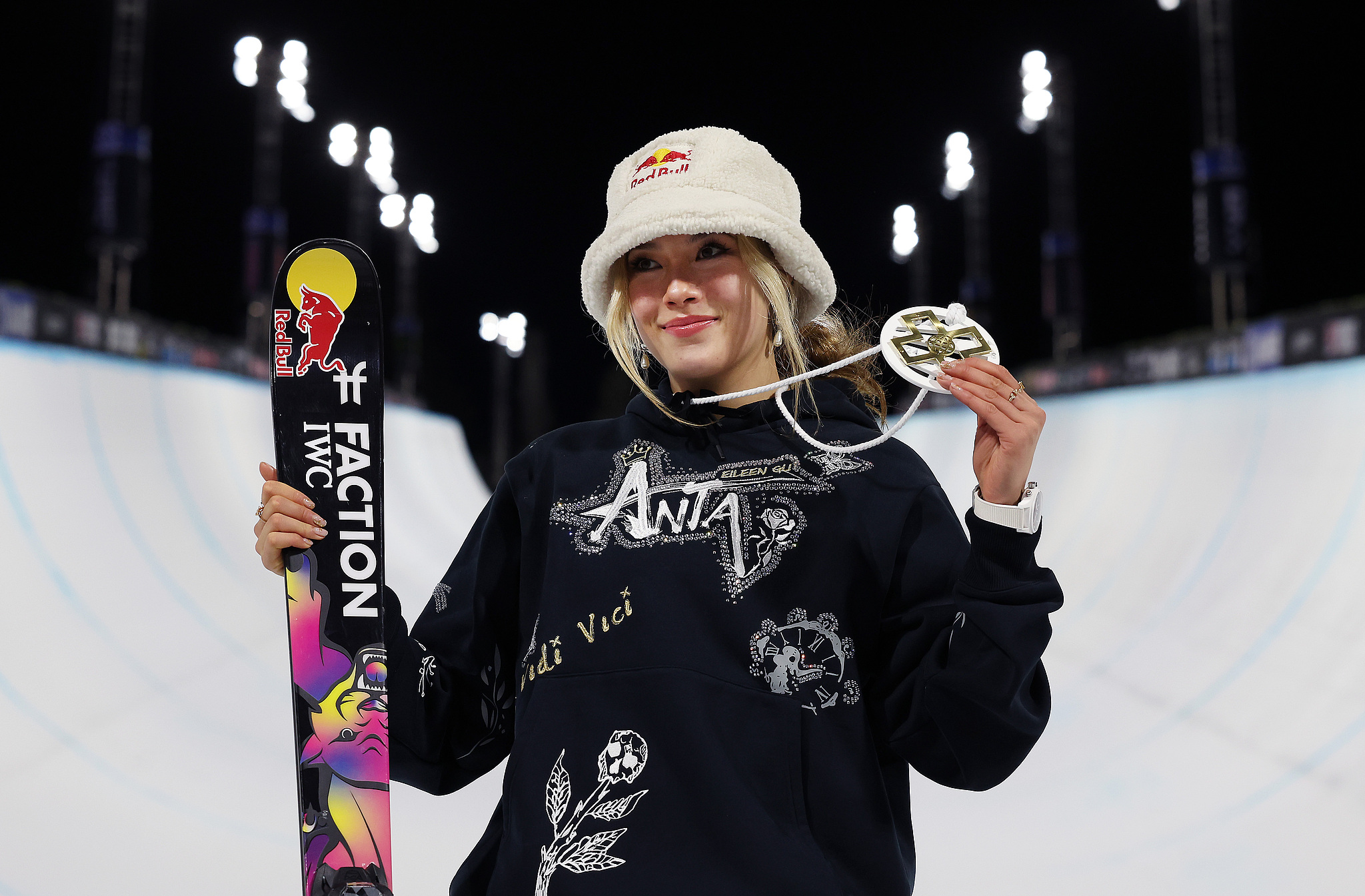 Gu Ailing poses with the gold medal after winning the women's ski superpipe final at the X Games in Aspen, Colorado, January 27, 2024. /CFP