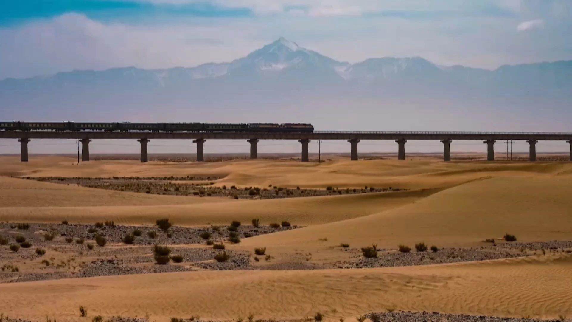 The highway traversing the Taklamakan Desert in northwest China's Xinjiang Uygur Autonomous Region. /CMG