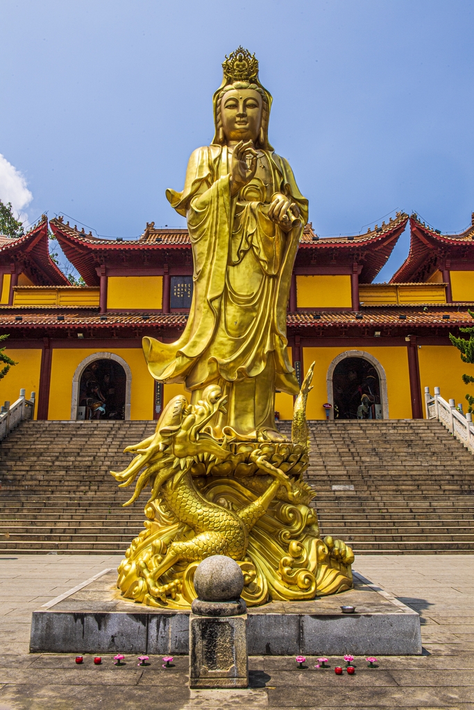 A golden statue is seen at Sheng'an Temple in Yueyang, Hunan Province on June 6, 2024. /IC