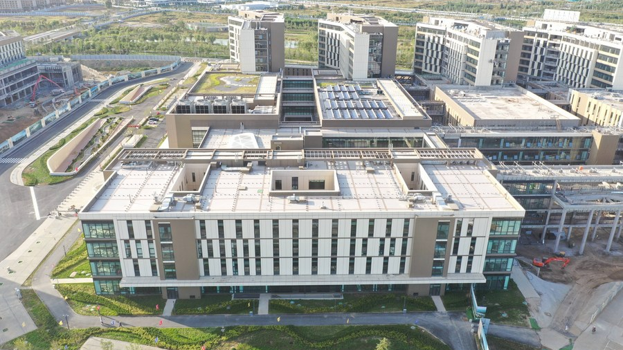 The construction site of the Xiong'an branch of Beijing-based Xuanwu Hospital in Xiong'an New Area, north China's Hebei Province, September 30, 2023. /Xinhua