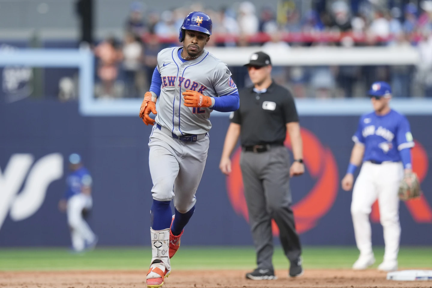 Francisco Lindor of the New York Mets rounds the bases during the ninth inning in the game against the Toronto Blue Jays at Rogers Center in Toronto, Canada, September 11, 2024. /AP