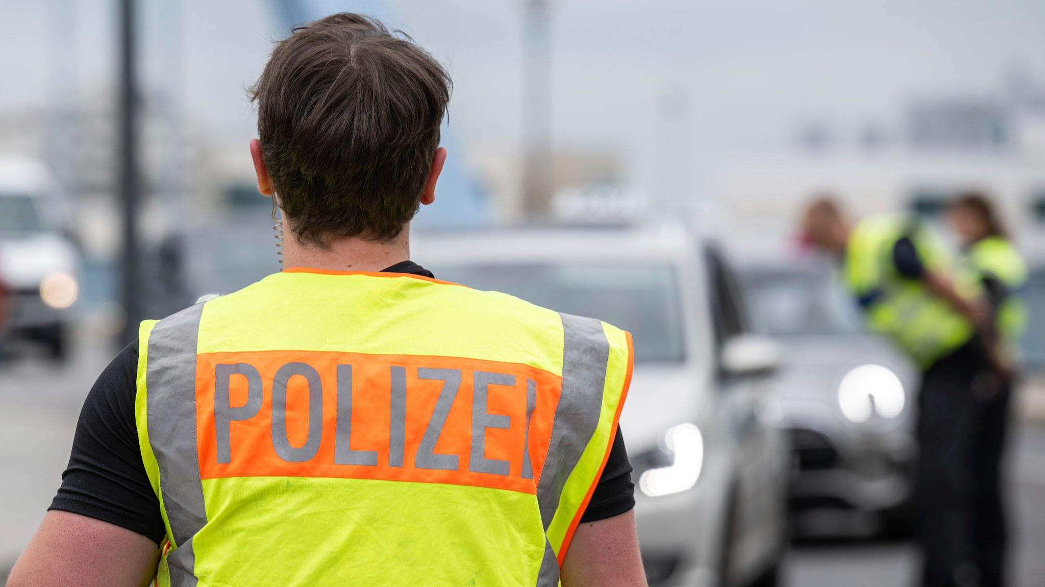 Police officers check cars at the German-Polish border in Frankfurt, Germany, July 27, 2023. /CFP