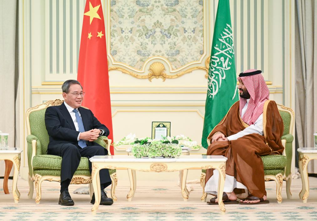 Chinese Premier Li Qiang meets with Saudi Crown Prince and Prime Minister Mohammed bin Salman Al Saud at Riyadh's al-Yamamah Palace in Saudi Arabia, September 11, 2024. /Xinhua