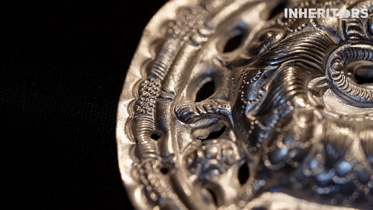 A view of a Miao silver heirloom /CGTN