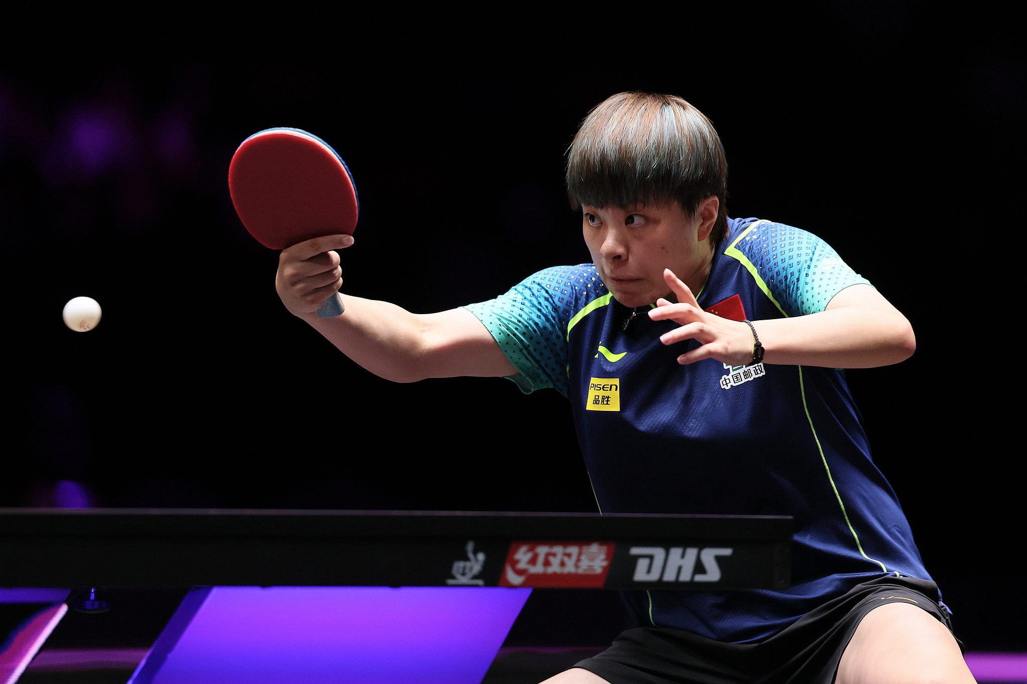 Wang Yidi of China competes against Bruna Takahashi of Brazil in a women's singles match at the Wolrd Table Tennis (WTT) Champions Macao in China's Macao Special Administrative Region, September 12, 2024. /CFP