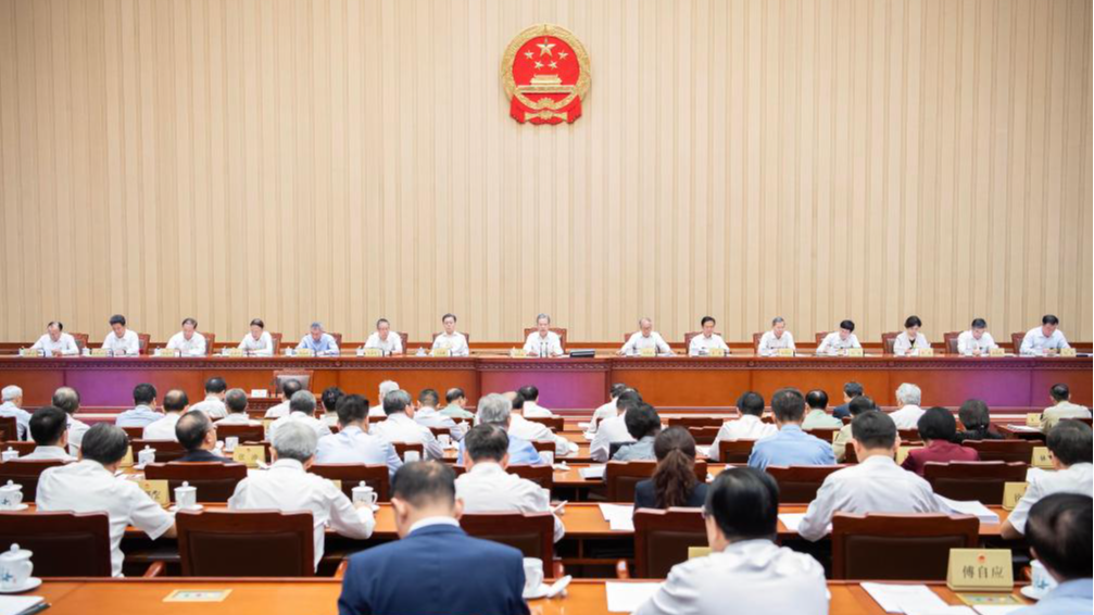 Zhao Leji, ketua Komite Tetap Kongres Rakyat Nasional (NPC), memimpin rapat penutupan sesi ke-11 Komite Tetap NPC ke-14 di Aula Besar Rakyat di Beijing, Tiongkok, pada 13 September 2024. /Xinhua