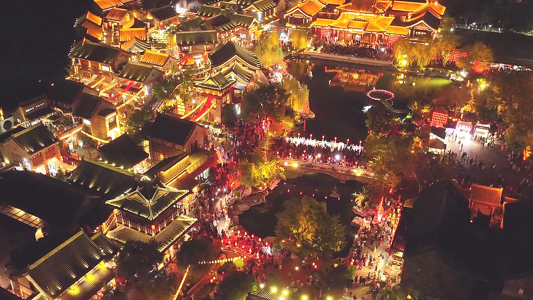 Live: Experience the vibrant night economy in Luoyi Ancient City