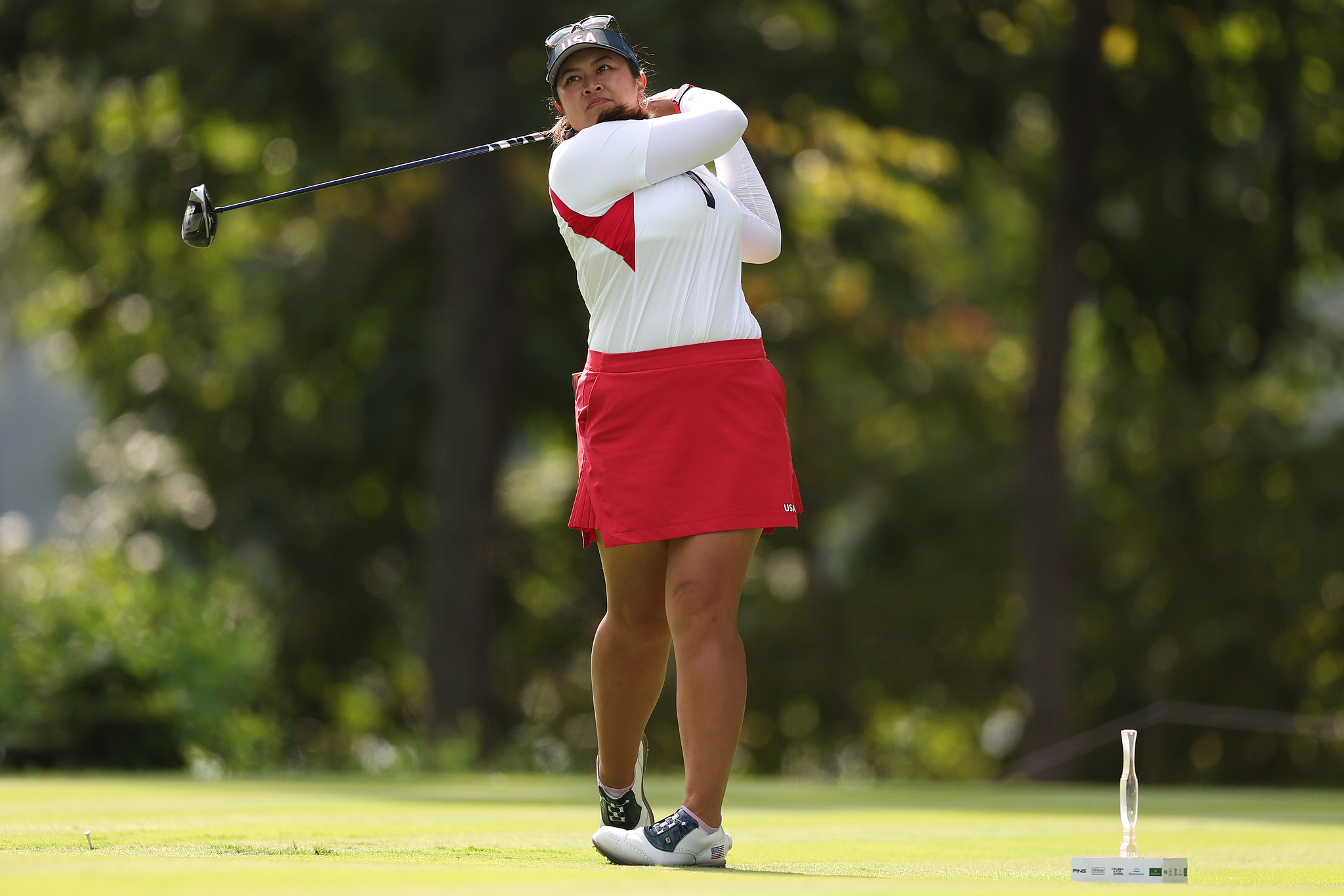 Lilia Vu of USA plays her shot from the fifth tee during the singles matches in the final round of the Solheim Cup at Robert Trent Jones Golf Club in Gainesville, Virginia, September 15, 2024. /CFP 