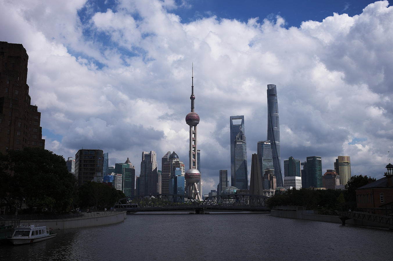 Overcast in Shanghai as Typhoon Pulasan approaches east China, September 18, 2024. /CFP