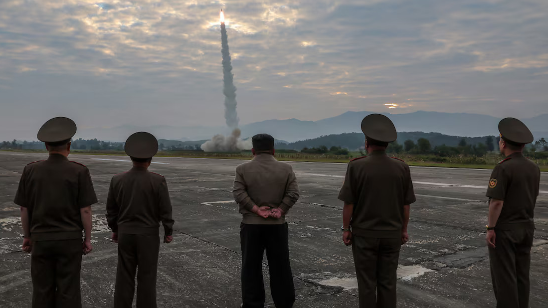 Kim Jong Un, leader of the Democratic People's Republic of Korea, looks on during the test of what state media described as a new tactical ballistic missile, north of Pyongyang, DPRK. September 18, 2024. /Reuters