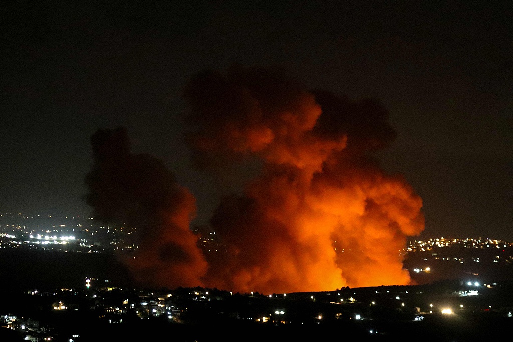 Smoke billows at the site of an Israeli air strike on the outskirts of the southern Lebanese village of Zawtar, September 21, 2024. /CFP