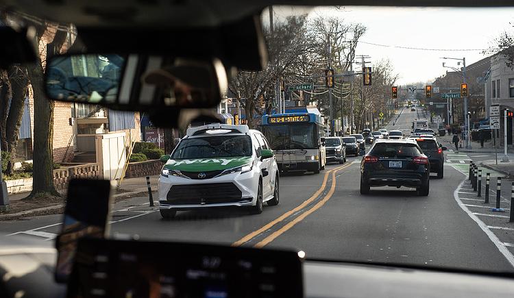 Prohibiting Chinese Software in U.S. Self-Driving Cars Damages Everyone