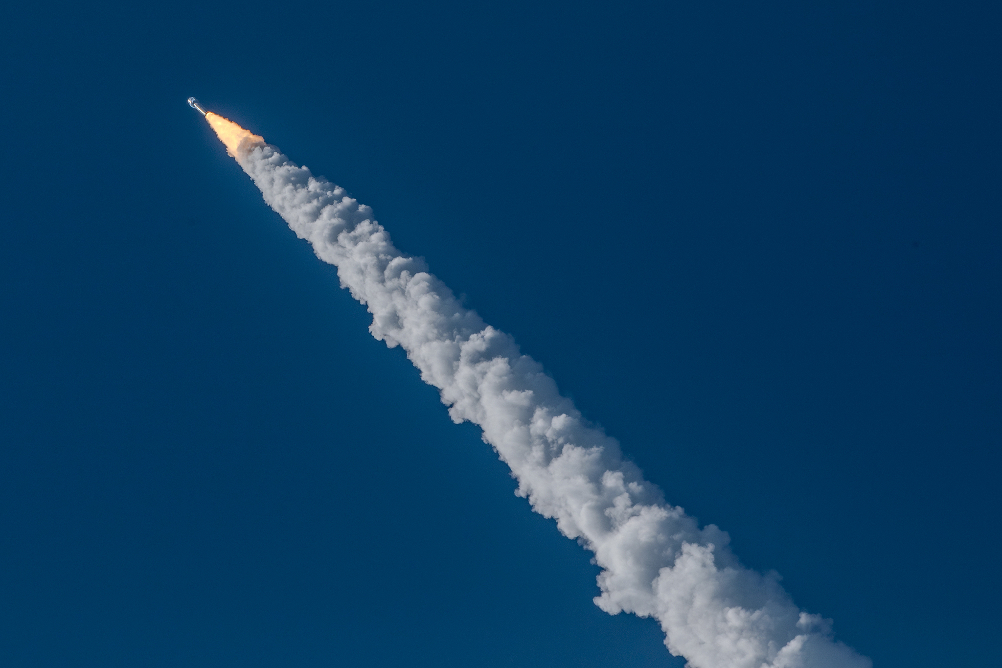 A Smart Dragon-3 carrier rocket soars through the sky in east China's Shandong Province, September 24, 2024. /CFP
