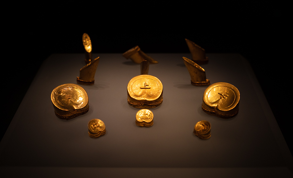 Gold artifacts are seen at the Nanchang Relic Museum for Haihun Principality of Han Dynasty in Nanchang, Jiangxi Province on September 22, 2024. /CFP