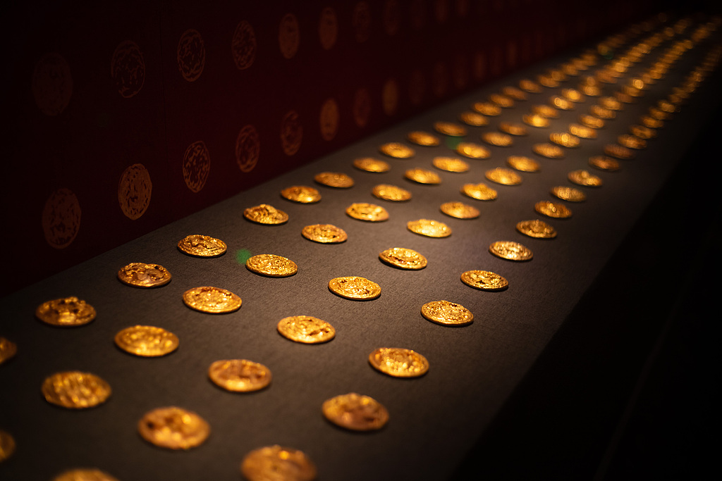 Gold artifacts are seen at the Nanchang Relic Museum for Haihun Principality of Han Dynasty in Nanchang, Jiangxi Province on September 22, 2024. /CFP