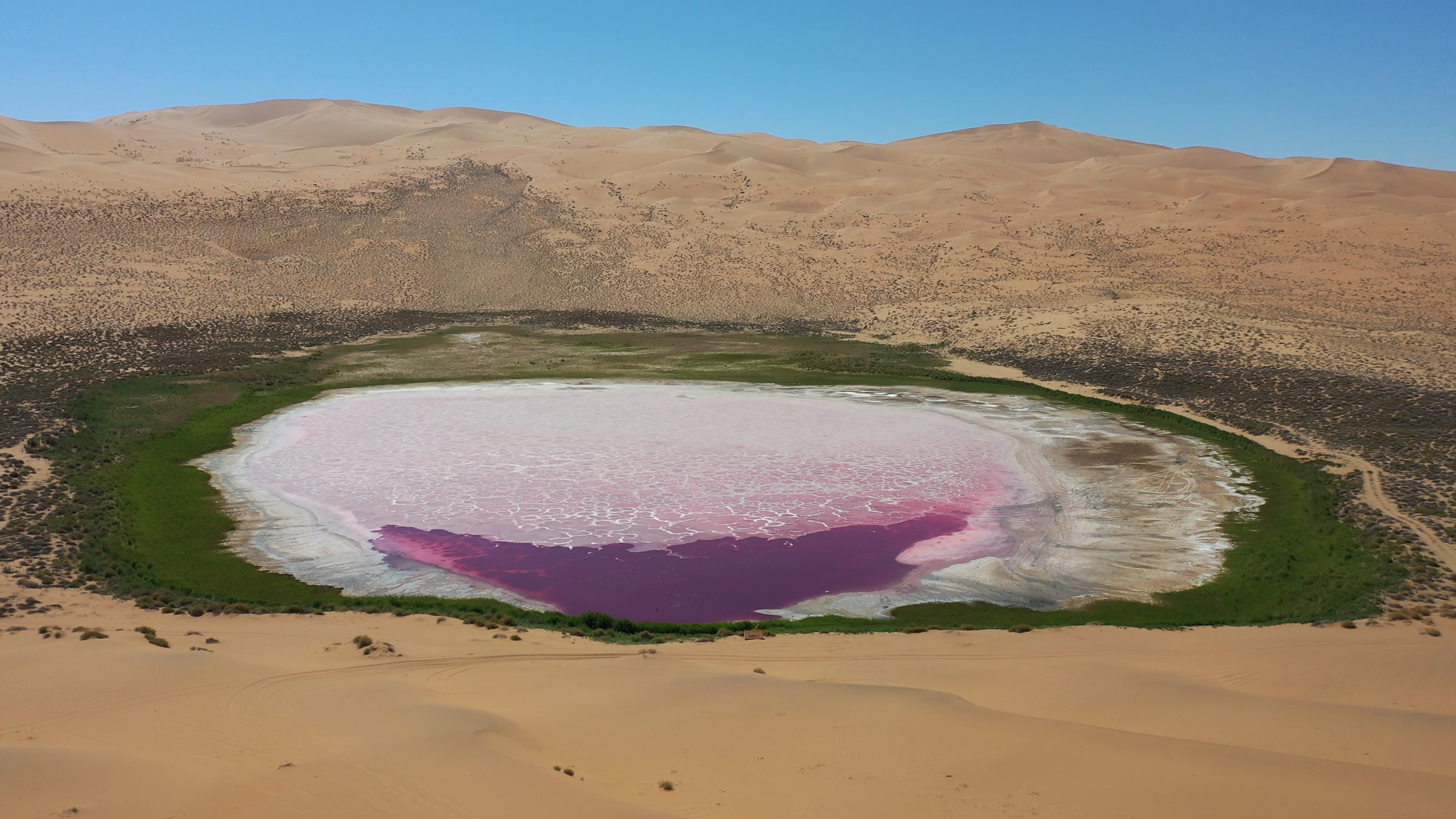 An aerial view of the Badain Jaran Desert in Alxa Right Banner, north China's Inner Mongolia Autonomous Region. /Photo provided to CGTN