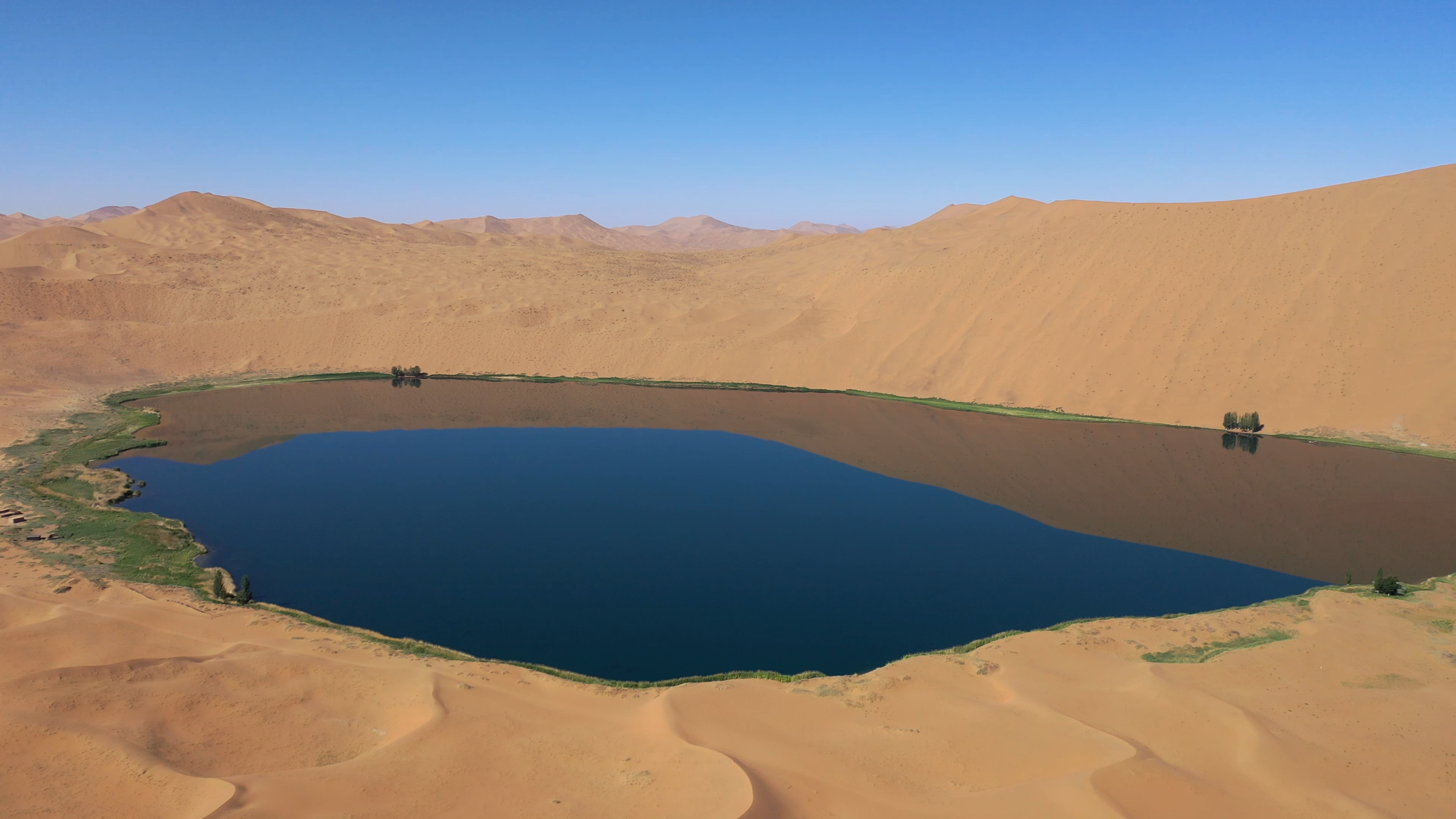 An aerial view of the Badain Jaran Desert in Alxa Right Banner, north China's Inner Mongolia Autonomous Region. /Photo provided to CGTN