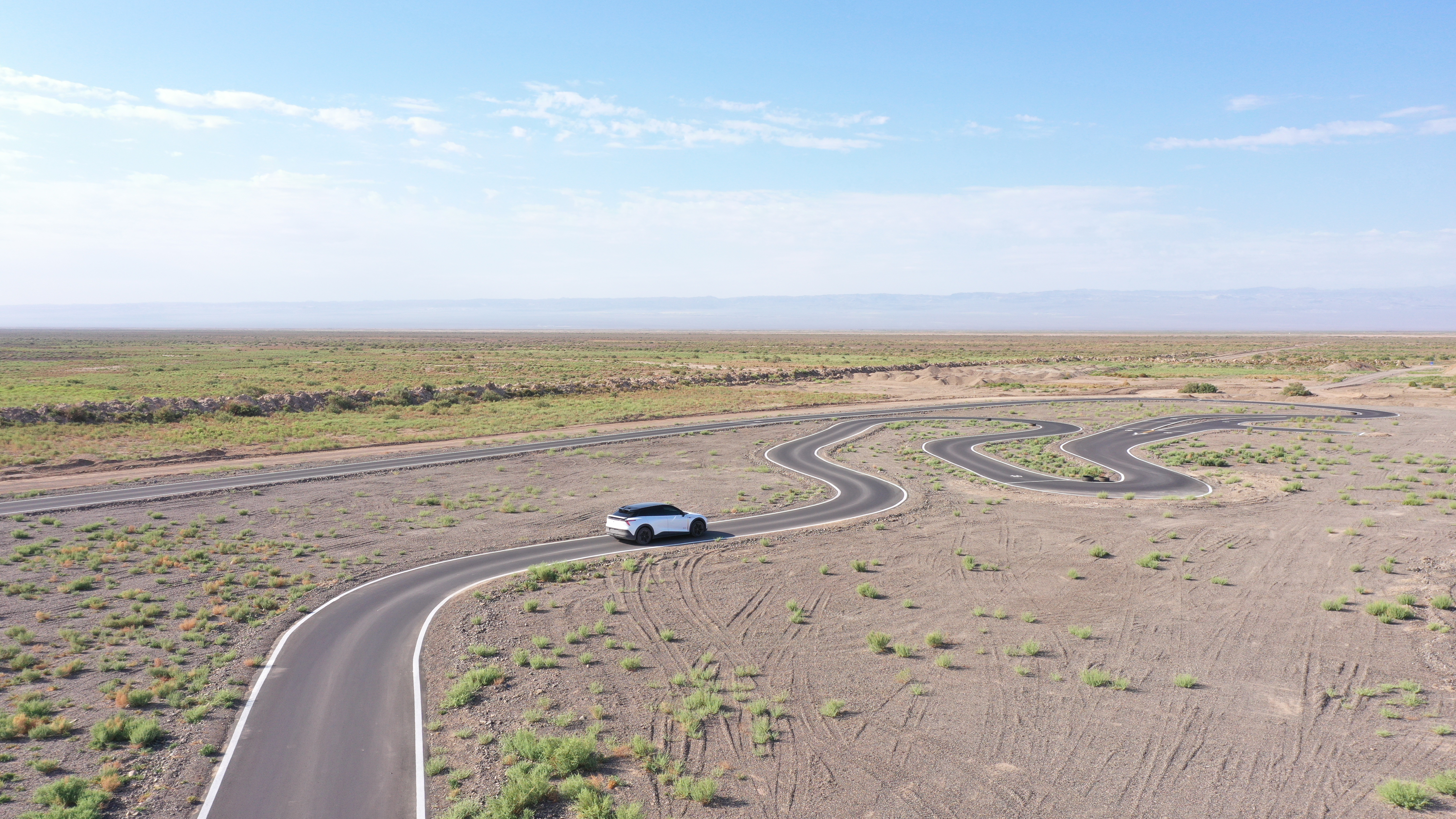 High-temperature resistance test is an important part of the environmental adaptability tests for new cars. /National Automobile Quality Supervision and Test Center