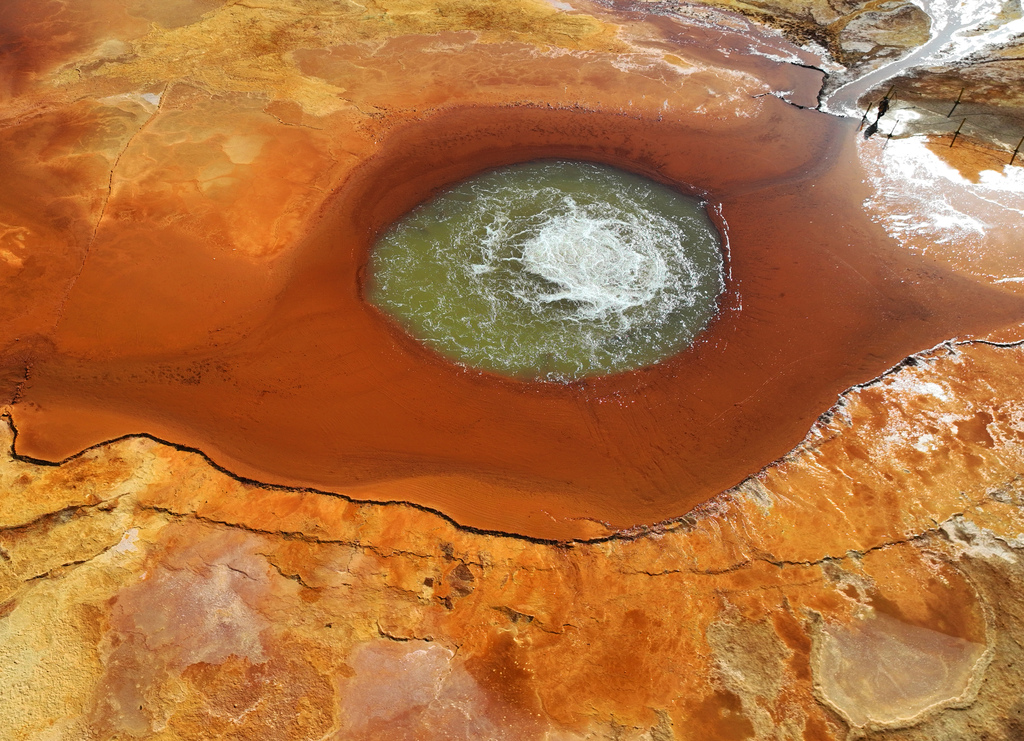 Aiken Spring is seen from above in Haixi Prefecture, northwest China's Qinghai Province on September 25, 2024. /CFP