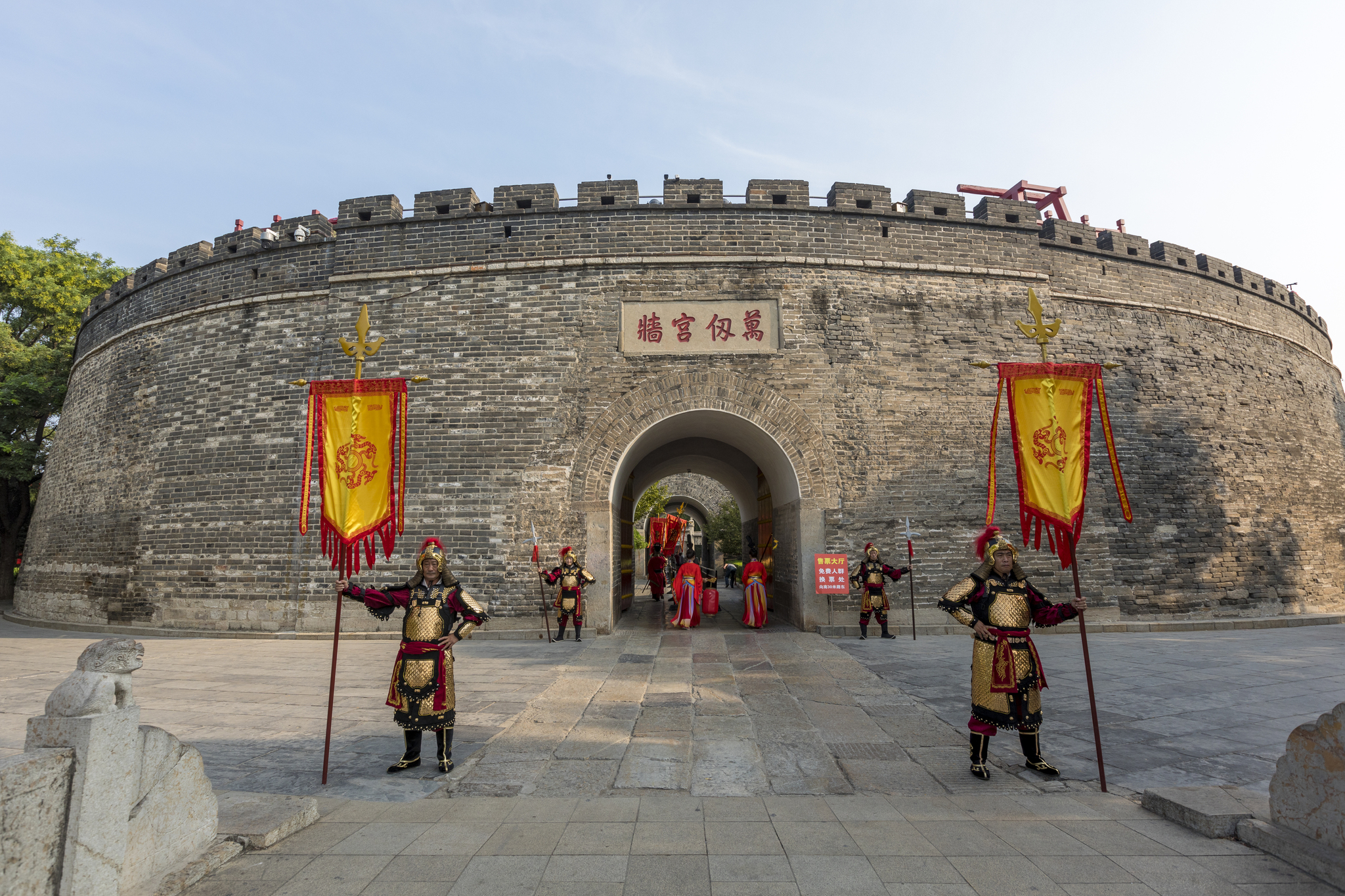 The opening ceremony of the city gate, which takes place daily at 8 a.m. at the Temple of Confucius in Qufu, Shandong, is pictured on September 1, 2024. /CFP